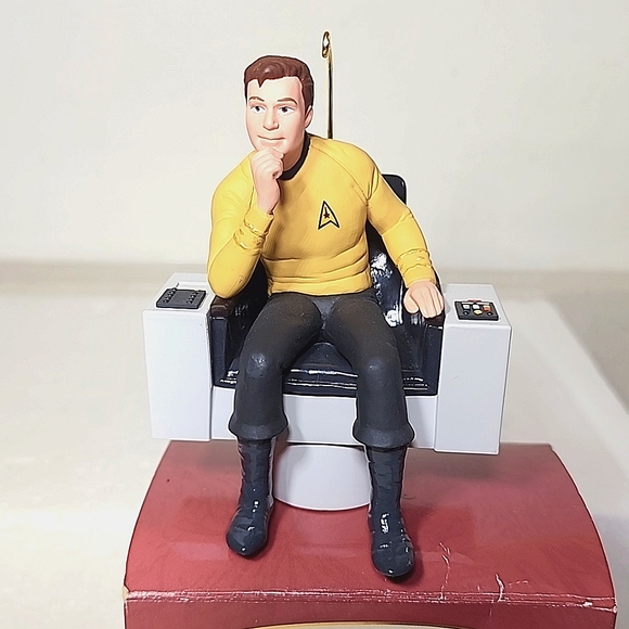 Captain Kirk. STAR TREK  Vintage Hallmark Keepsake Ornament 1995 - Picture 2 of 11